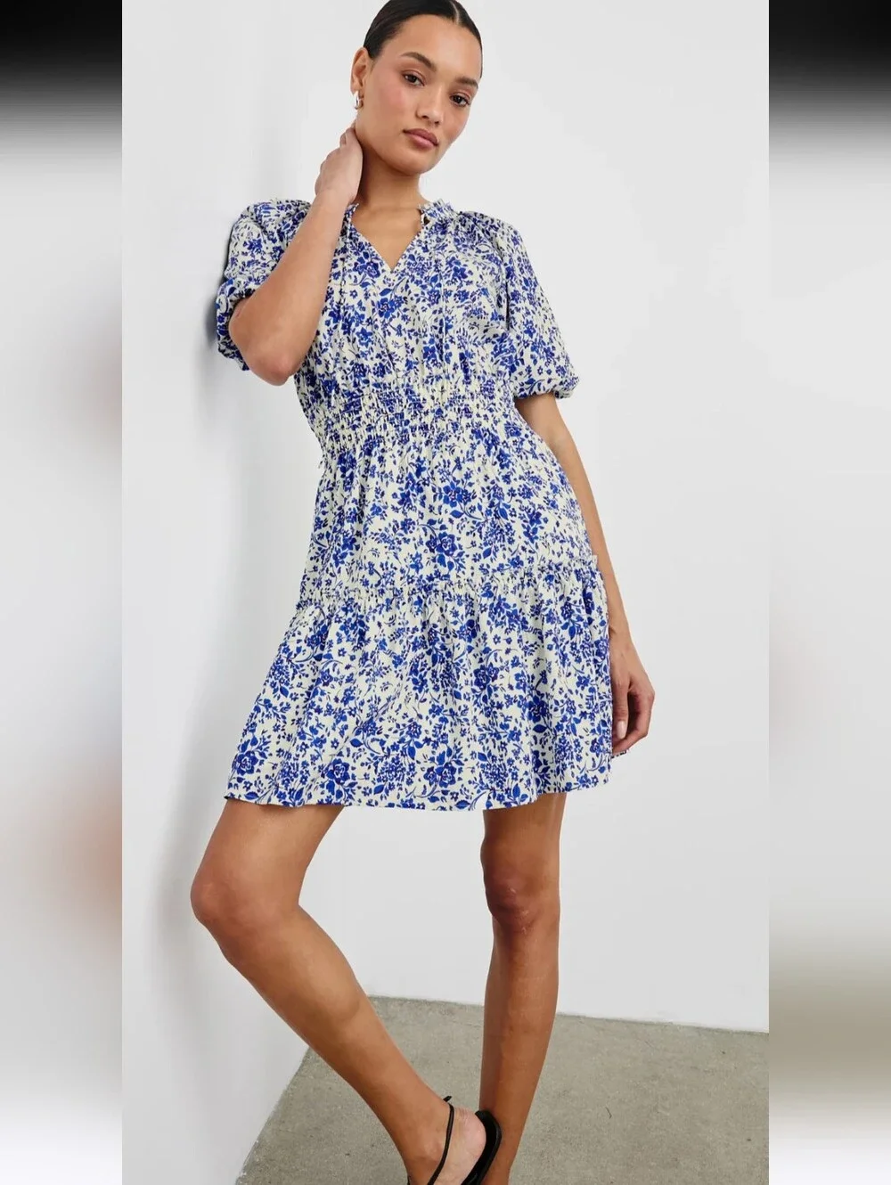 Rails Fiorella Floral Smocked Mini Dress Size XS - Picture 3 of 16